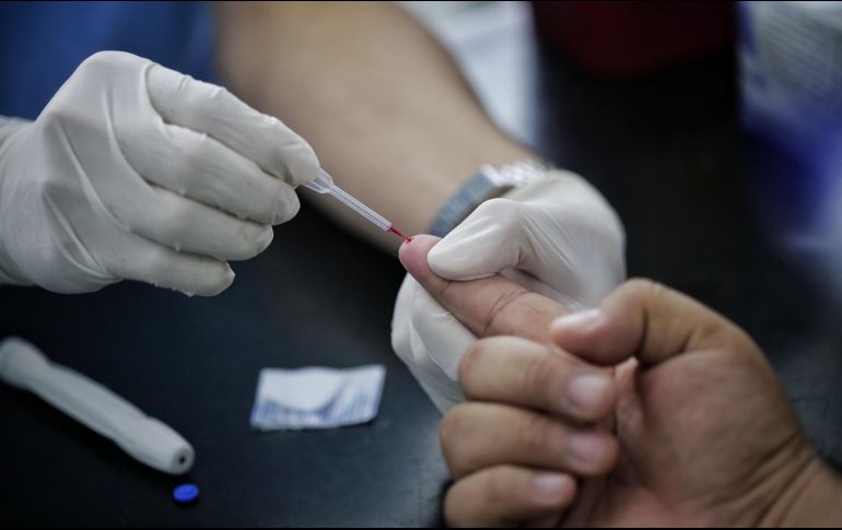 La Secretaría de Salud aplica pruebas a todos los servidores que tuvieron contacto con los dos casos positivos a fin de descartar más enfermos. SSJ/ ARCHIVO