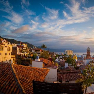 El lunes reabren hoteles y playas de Puerto Vallarta