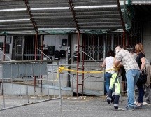 Un edificio ocupado de forma ilegal en un barrio periférico del sur de Roma, en Garbatella, fue puesto en cuarentena debido a que se identificaron nueve casos. EFE/R. Antimiani