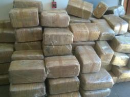 Una máquina de rayos X, así como un sensor canino, contribuyeron con el hallazgo. NTX/ESPECIAL