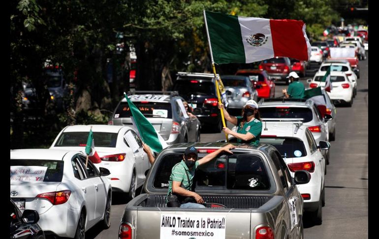 La caravana recorrió varios kilómetros de las principales avenidas de Guadalajara, donde se observaron unos dos mil automóviles. EFE/F. Guasco
