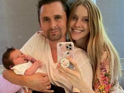 En la imagen, Matt Bellamy y su esposa Elle Evans, junto a su hija Lovella. INSTAGRAM / mattbellamy