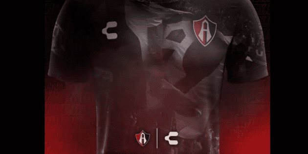 Charly vestir&aacute; a los Zorros