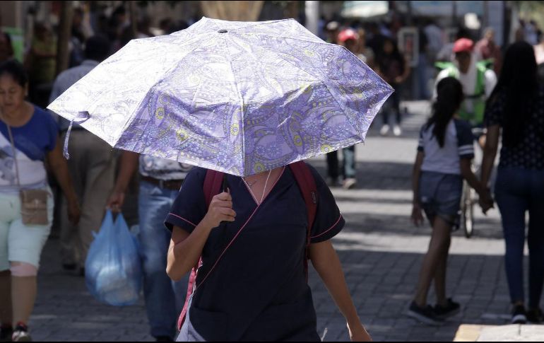 Aunque lloverá este lunes, las altas temperaturas de hasta 45 grados seguirán por el día en Jalisco. EL INFORMADOR / ARCHIVO