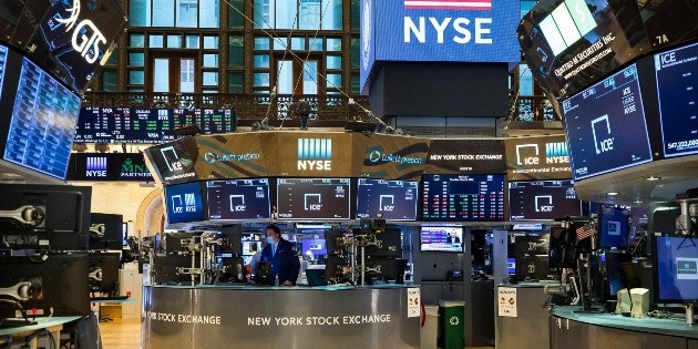 Wall Street cierra en alza optimista por posible vacuna