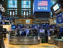 El Dow Jones Industrial Average cerró en 27 mil 005.84 puntos. AP/ARCHIVO