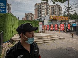 La vuelta a la normalidad después de que la ciudad bajase el nivel de emergencia ha quedado en suspenso, y la prioridad es impedir que el virus se extienda o que llegue a otras ciudades. EFE / R. Pilipey