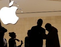 Apple ha trabajado para ampliar sus ingresos por servicios para compensar la desaceleración en las ventas de iPhone y otros dispositivo. AP / ARCHIVO