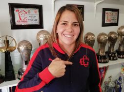 Alicia Cervantes reconoció que es rojiblanca de corazón y llegar al equipo tapatío es un sueño y una responsabilidad para ella. TWITTER / @ChivasFemenil