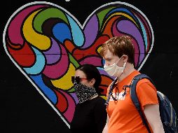 En las cinco décadas en que ha realizado este tipo de estudios, nunca menos de 29 % de los estadounidenses habían declarado sentirse muy felices. AFP/ARCHIVO