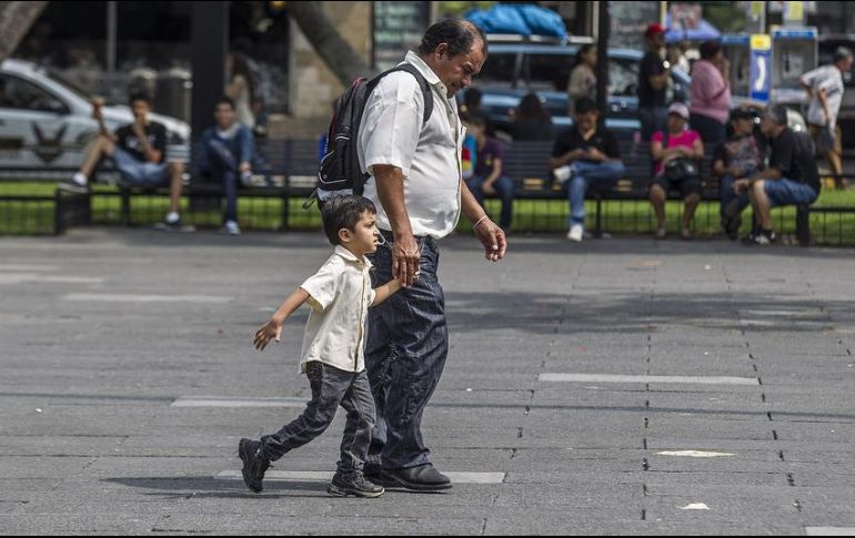 El objetivo de aplazar los días festivos es reducir al máximo la movilidad para evitar contagios de COVID-19. EL INFORMADOR/ARCHIVO