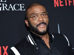 Tyler Perry escribió que “nunca debemos rendirnos” en un sentido ensayo en primera persona en la revista “People”. AP / E. Agostini