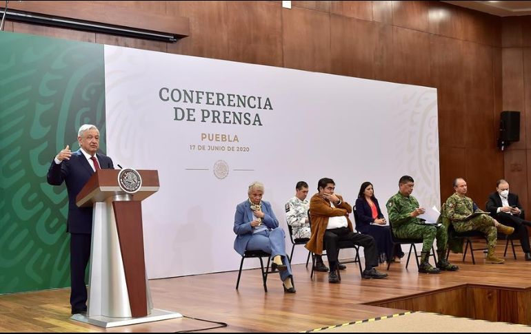El Presidente ofrece una conferencia de prensa en las instalaciones de la Escuela Militar de Sargentos en Puebla. EFE/Presidencia