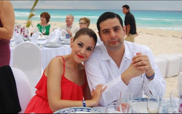 El juez federal Uriel Villegas Ortiz y de su esposa Verónica Barajas fueron atacados por sujetos armados que entraron a su vivienda. ESPECIAL