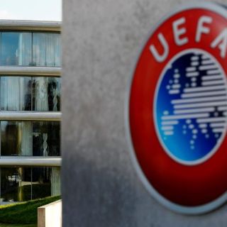 La UEFA fija fecha límite de fichajes para la próxima campaña