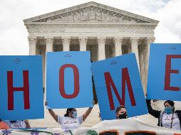 La sentencia de los nueve jueces de la Corte Suprema no entra a valorar la legalidad de DACA, sino que rechaza 