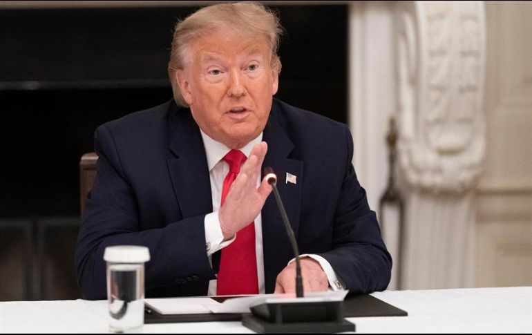 Solamente 24% de los encuestados dijeron que el país está en buena dirección con la gestión de Trump. EFE/C. Kleponis