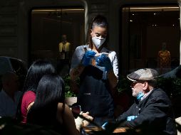 Autoridades advierten que se han detectado 34 focos de infección en las últimas seis semanas, desde el momento en que España empezó a relajar sus normas sanitarias. AFP / ARCHIVO