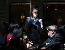 Autoridades advierten que se han detectado 34 focos de infección en las últimas seis semanas, desde el momento en que España empezó a relajar sus normas sanitarias. AFP / ARCHIVO