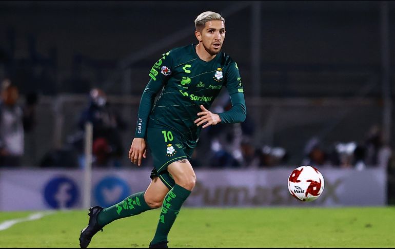 A pesar de que su posible fichaje había causado ilusión en una gran parte de la afición rojinegra, el volante chileno Diego Valdés no llegará a los Zorros del Atlas para el próximo Apertura 2020. Imago7 / ARCHIVO