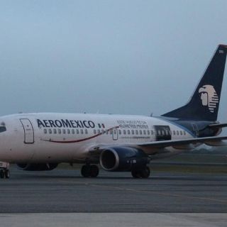 Aeroméxico busca financiación, niega bancarrota