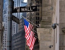 A pesar de la baja del viernes, la bolsa de Nueva York sigue subiendo desde fines de marzo. EFE/J. Lane