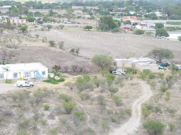 La fosa en Lagos de Moreno fue localizada en un predio en obra negra ubicado junto a la presa cercana a la población de Buena Vista. ESPECIAL