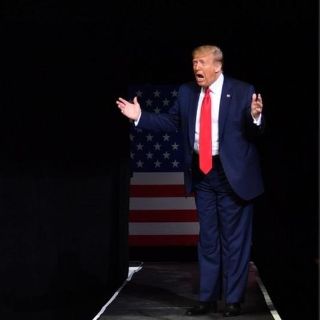 La "broma" en TikTok que miles de adolescentes aseguran que hicieron a Trump para dejar vacíos los asientos en el mitin de Tusla