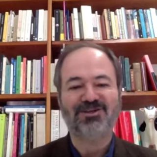 Entrevista con Juan Villoro: "No alteras la realidad con un like o dando un retuit"