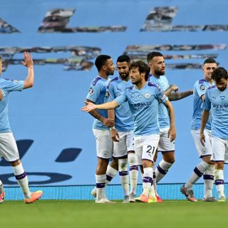Manchester City no tira la toalla y sigue retrasando el título del Liverpool