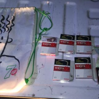 Los detienen tras robar 500 pesos en cigarros