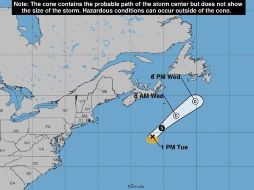 La cuarta tormenta tropical de 2020 en la cuenca atlántica, se mueve en dirección este-noreste a 20 kilómetros por hora sin representar peligro de tocar tierra y muy alejada de los trópicos. EFE / NHC