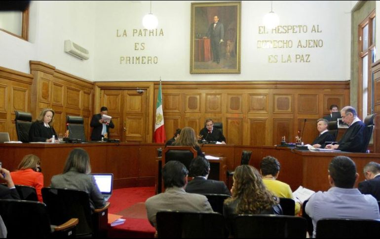 Los ministros Yasmin Esquivel y Arturo Zaldívar se pronunciaron en contra de esta propuesta durante la sesión. NTX/ARCHIVO