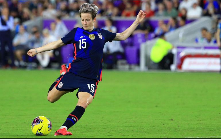 La estrella estadounidense Megan Rapinoe es una de las futbolistas que se han negado a disputar el torneo. ARCHIVO