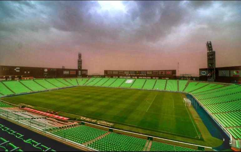 Usuarios de Twitter aprovecharon lo sucedido para relacionarlo con la nube de polvo proveniente del desierto del Sahara que podría llegar al país en estos días. TWITTER / @ClubSantos