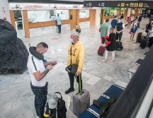 El aeropuerto de Lanzarote recibió este martes el primer vuelo internacional, procedente de Manchester, desde que el pasado mes de marzo se cerraran las fronteras de España debido a la pandemia. EFE/J. Fuentes
