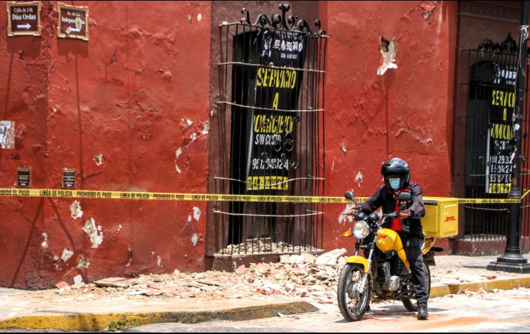 Detallaron que ayer mismo se recibió la solicitud del gobierno de Oaxaca para la declaratoria de emergencia debido al sismo. AFP / P. Castellanos