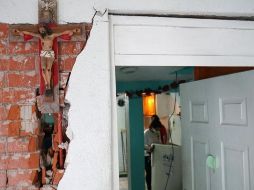 Vista este miércoles de una vivienda afectada debido al sismo de 7.5 de magnitud en la localidad de La Crucecita, municipio de Huatulco. EFE/D. Ricardez