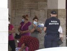 En total, 700 personas han sido aisladas en sus bloques de vivienda para evitar que se propague el contagio en Campania. EFE/C. Fusco