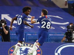 El Chelsea le entregó al Liverpool su primera liga en treinta años al derrotar este jueves al Manchester City por 2-1 en Stamford Bridge. EFE / J. Finney