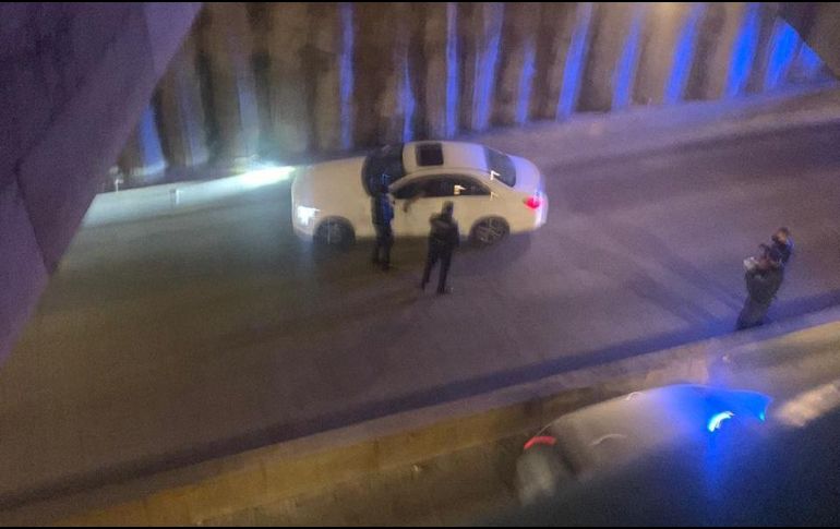 El auto de la víctima era un Mercedes Benz C200 blanco con placas MZH-1114 del Estado de México. ESPECIAL