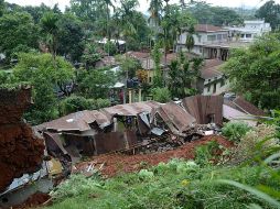 Daños tras un deslizamuento de tierra en Guwahati. EFE