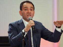 El secretario de Hacienda, Arturo Herrera Gutiérrez, informó ayer que salió positivo a COVID-19. AFP / ARCHIVO