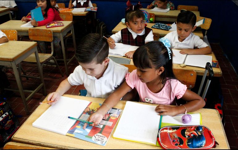 En días pasados, la SEJ informó que debido a la contingencia sanitaria implementarían la descarga de la boleta de calificaciones y el certificado de manera digital. EL INFORMADOR / ARCHIVO