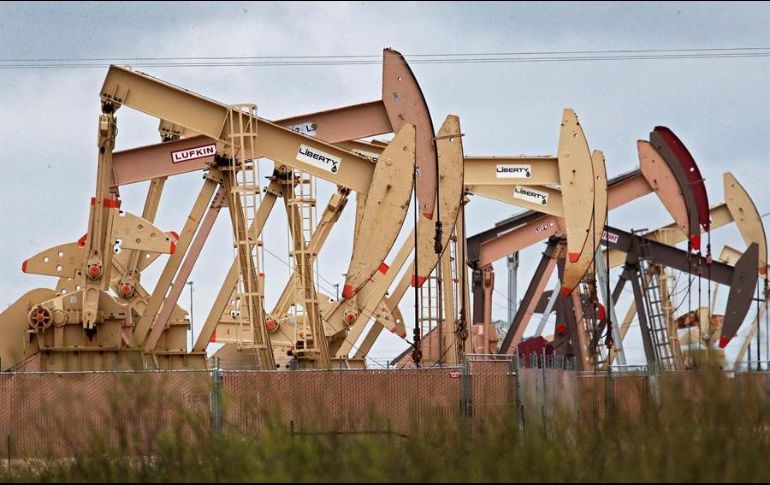 En la semana el Brent perdió un 2.8%, y el WTI un 3.2 por ciento. EFE/L. Smith
