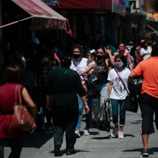 La UdeG demuestra alza de virus y riesgo en reapertura de teatros y cines