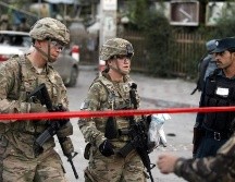 Soldados estadounidenses atienden una emergencia en Kabul. EFE/J. Jalali