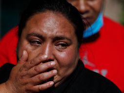 Personal del gobierno de la Ciudad de Méxicoles les negaron el permiso para sacar del auto AVEO en el que viajaba la víctima. AP /Blackwell