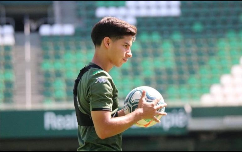 Diego Lainez debutó en el América a los 16 años de edad y ocho meses. A los 18, ya estaba jugando en Europa, con el Betis de Sevilla. INSTAGRAM / @diego_lainez