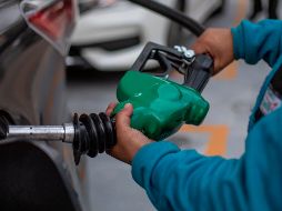 Buena parte de los aumentos está relacionado con que en México el negocio de los combustibles no está en la bomba de servicio, si no en las Terminales de Almacenamiento y Reparto. AFP/ARCHIVO